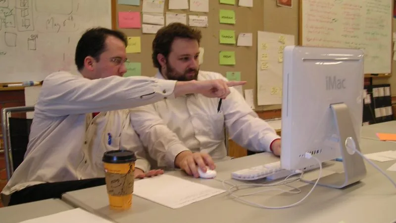 Pair programming con IA en 2025: hábitos que quedan