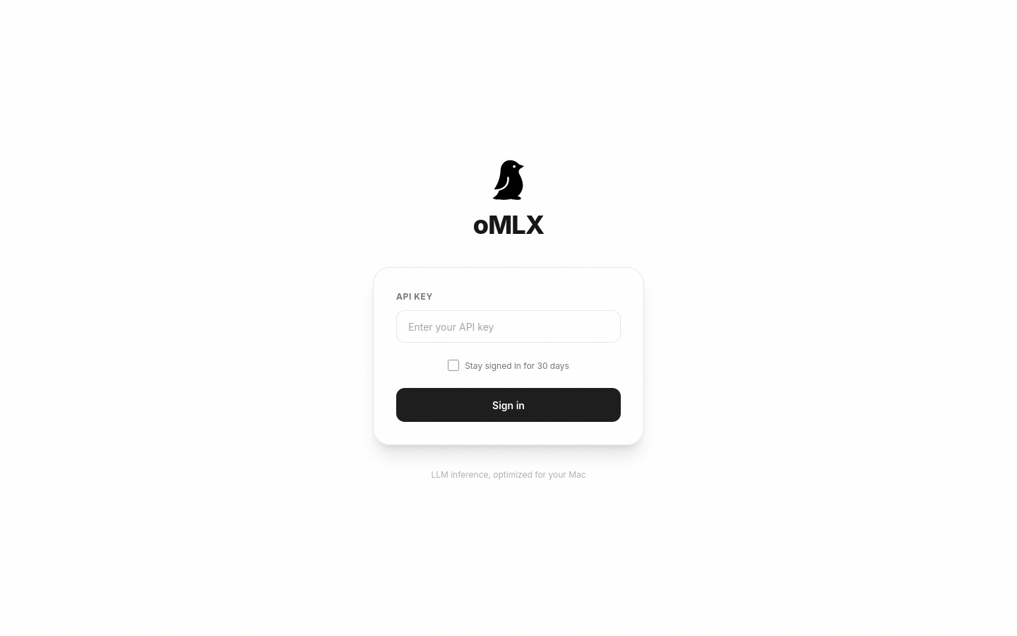 Pantalla de login del panel de administración de oMLX en localhost:8000/admin, con el campo API Key y la opción «Stay signed in for 30 days»